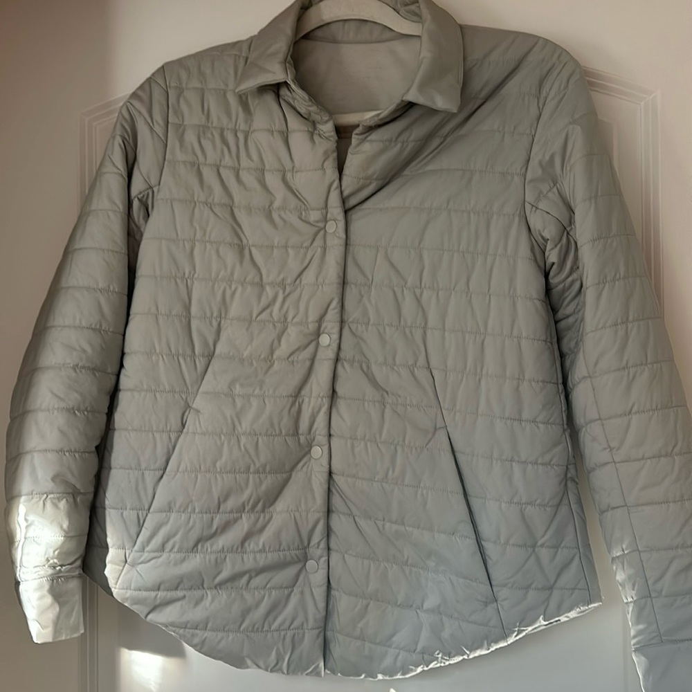 Lululemon gray button up lite puffer coat. Size XS